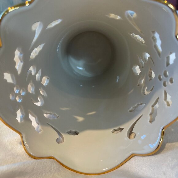 DONATING IF NOT PURCHASED BY 12.1.25 -- 9" Lenox Holiday Medium Vase - Picture 6 of 16